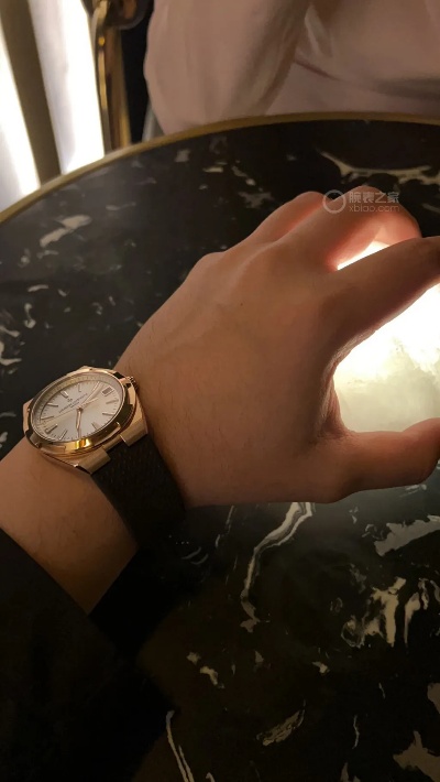 江诗丹顿手表自拍 展现高端奢华品牌的魅力 工艺 制表 经典款式 手表 手表资讯  第1张