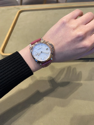 沛纳海手表女款 女性必备的精致时尚 女性 女款 沛纳海 手表 手表资讯  第1张