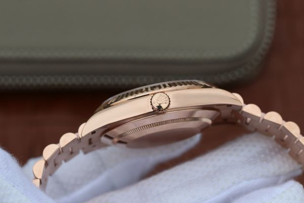 复刻手表与正品有何差异及特点？ 消费者 正品 复刻 手表 手表资讯  第2张