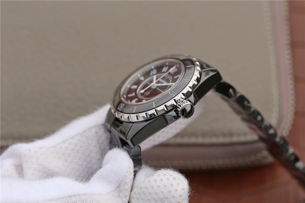 莱州手表复刻:再现经典品质卓越限时抢购 复刻版 经典 莱州 手表 手表资讯 第3张 莱州手表复刻:再现经典品质卓越限时抢购 复刻版 经典 莱州 手表 手表资讯 第3张