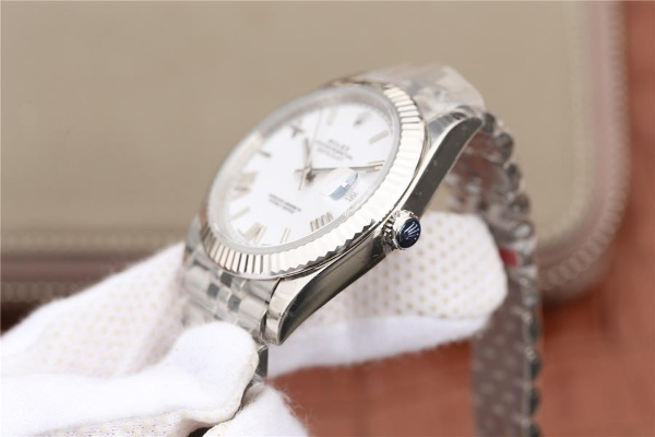 劳力士经典复刻表款惊艳亮相高仿版备受瞩目奢华品质再现风华 表款 经典 劳力士 手表资讯  第1张 劳力士经典复刻表款惊艳亮相高仿版备受瞩目奢华品质再现风华 表款 经典 劳力士 手表资讯  第1张