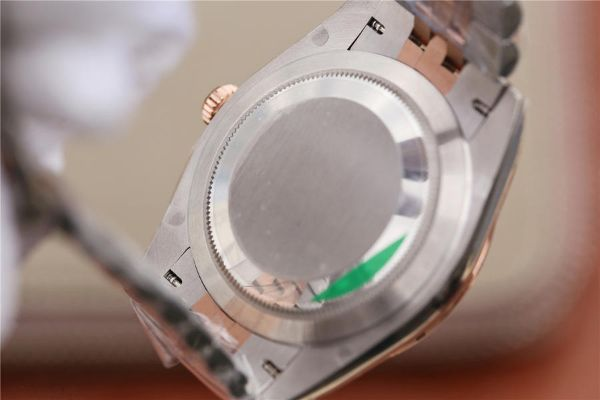 手表复刻等同于高仿产品的含义解释 高仿 正品 复刻 手表 手表资讯  第1张