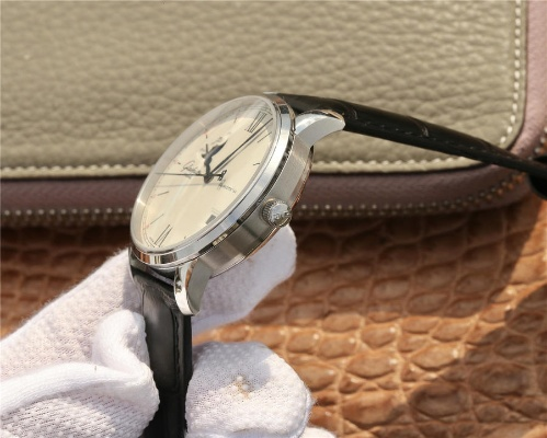 高仿中古表微商：高端手表的秘密世界 高端 高仿 手表 古表 手表资讯  第3张