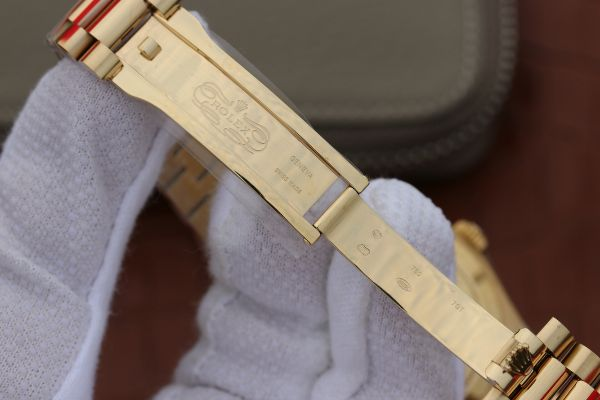 高仿手表镀金工艺,让你轻松辨别真假,品质生活从细节开始  手表资讯  第3张