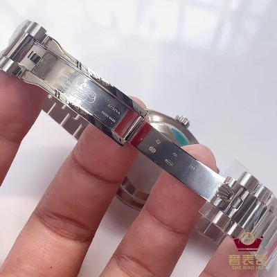 高仿名表水鬼再掀热潮,消费者辨真伪需谨慎 手表资讯 第2张 高仿名表水鬼再掀热潮,消费者辨真伪需谨慎 手表资讯 第2张